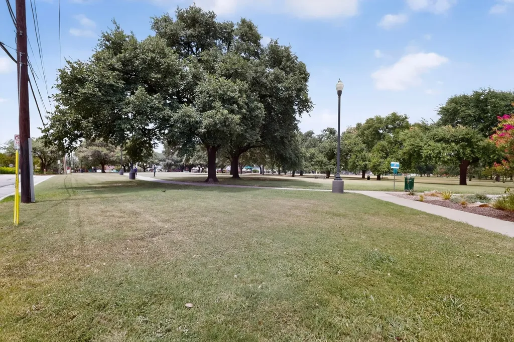 3170 Carmel Street Dallas TX 75204