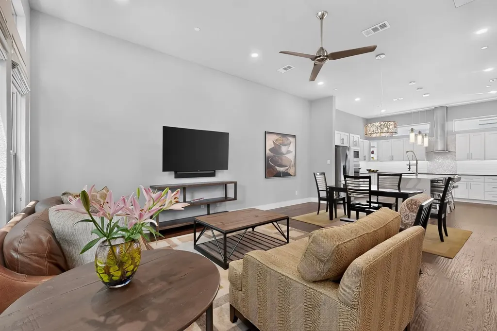 3170 Carmel Street Dallas TX 75204
