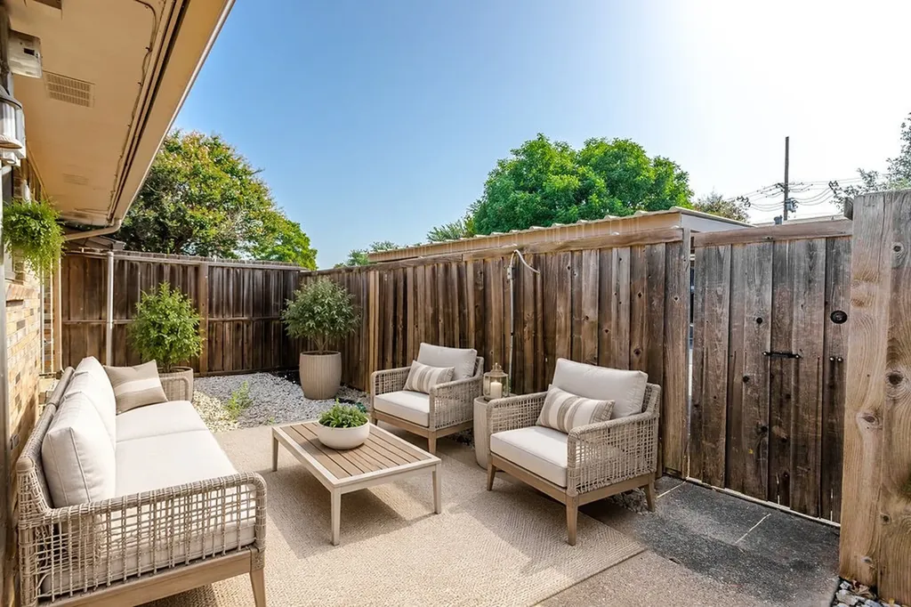 10626 Northboro Street Dallas TX 75230