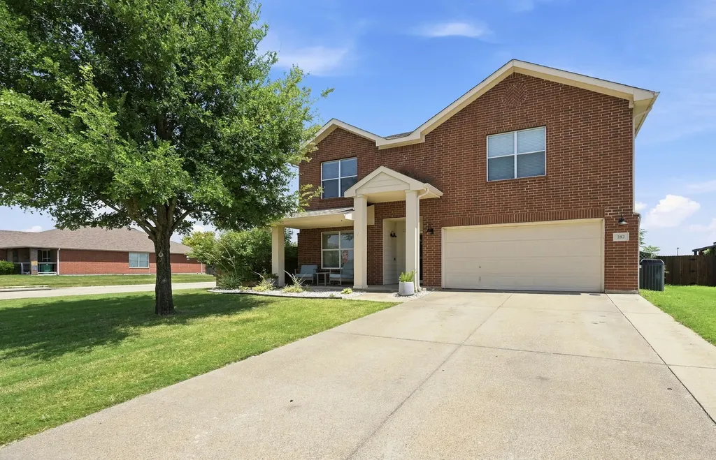 212 Cheyenne Drive Waxahachie TX 75165