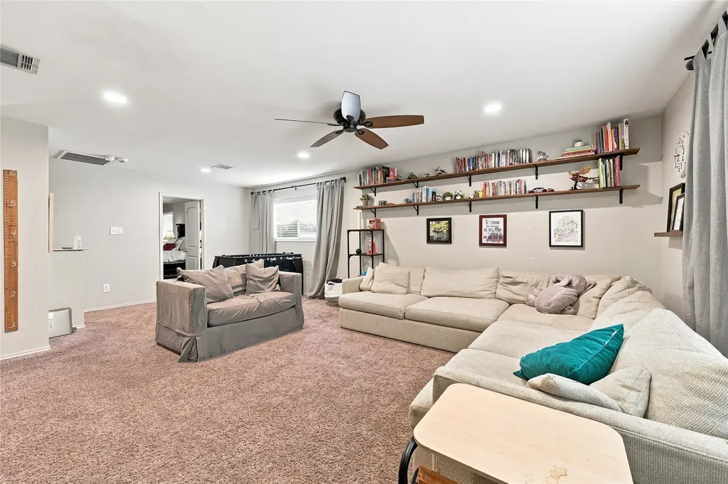 212 Cheyenne Drive Waxahachie TX 75165