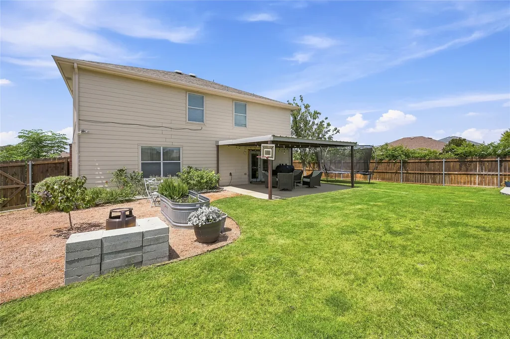 212 Cheyenne Drive Waxahachie TX 75165