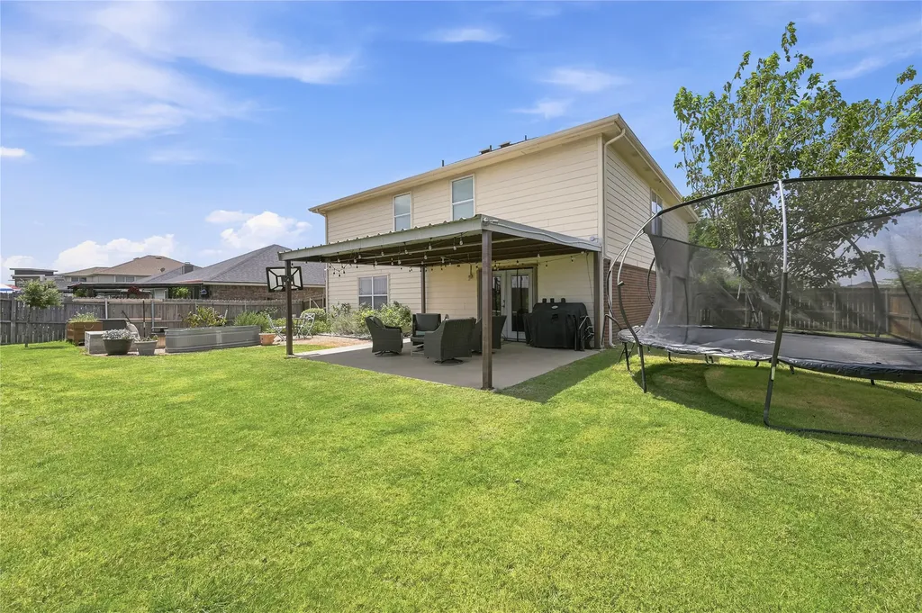 212 Cheyenne Drive Waxahachie TX 75165