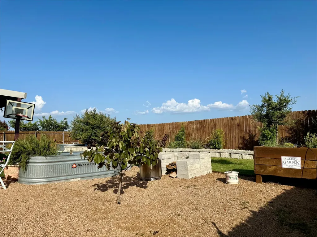 212 Cheyenne Drive Waxahachie TX 75165