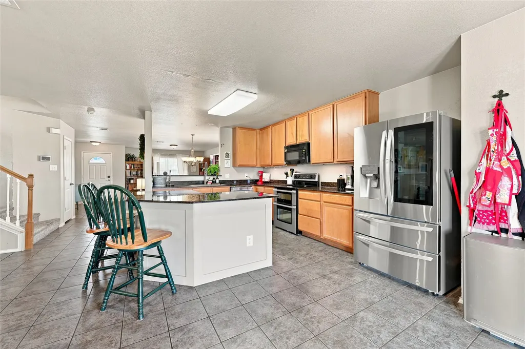 212 Cheyenne Drive Waxahachie TX 75165