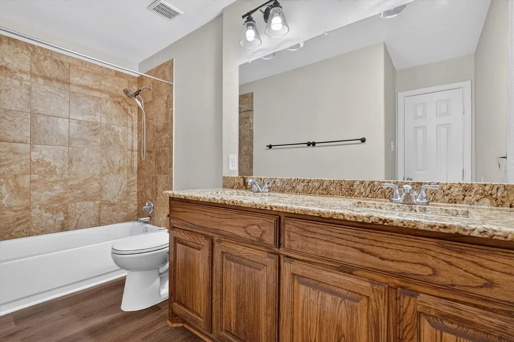 624 Hallvale Drive White Settlement TX 76108