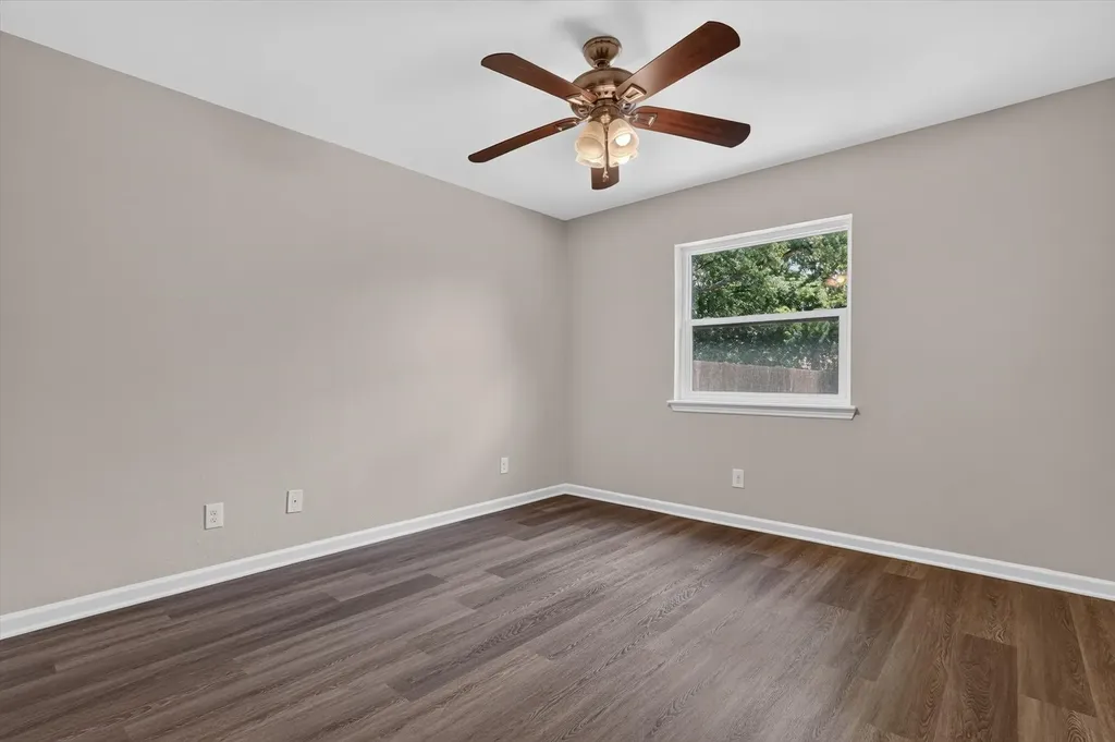 624 Hallvale Drive White Settlement TX 76108