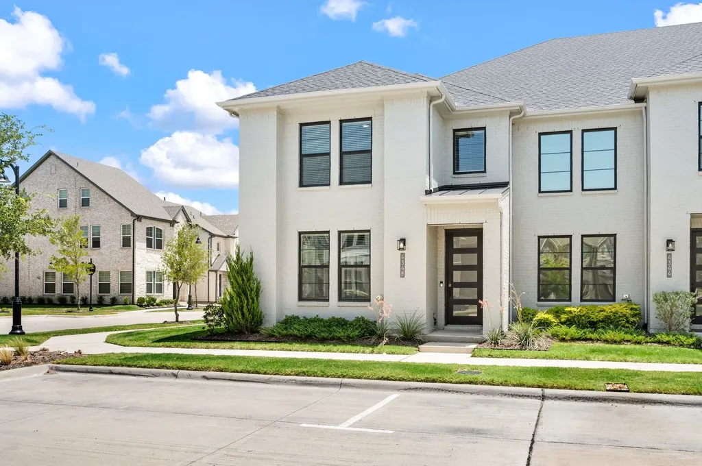 4348 James Street North Richland Hills TX 76180