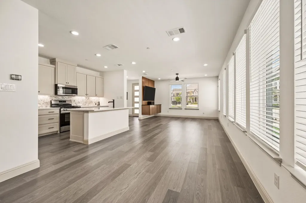4348 James Street North Richland Hills TX 76180