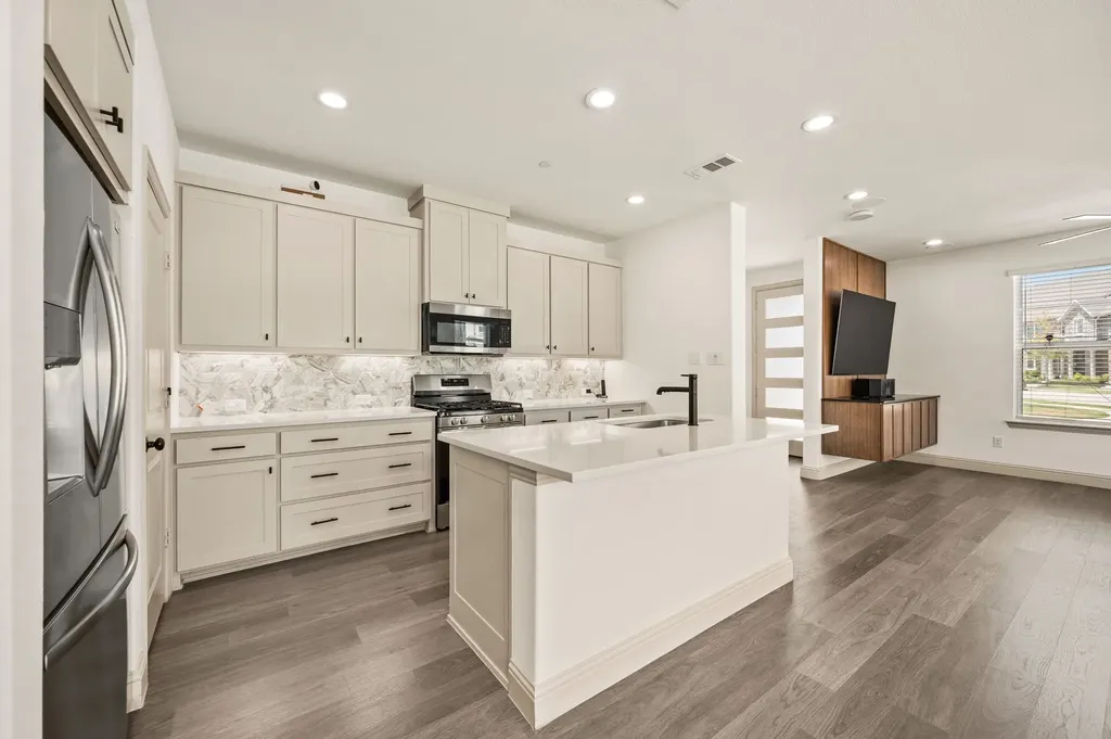 4348 James Street North Richland Hills TX 76180