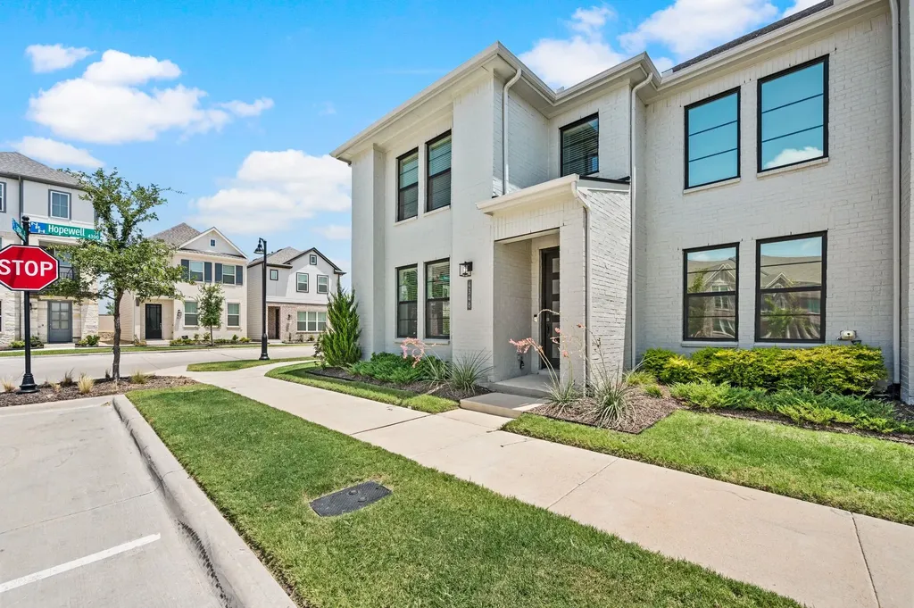 4348 James Street North Richland Hills TX 76180