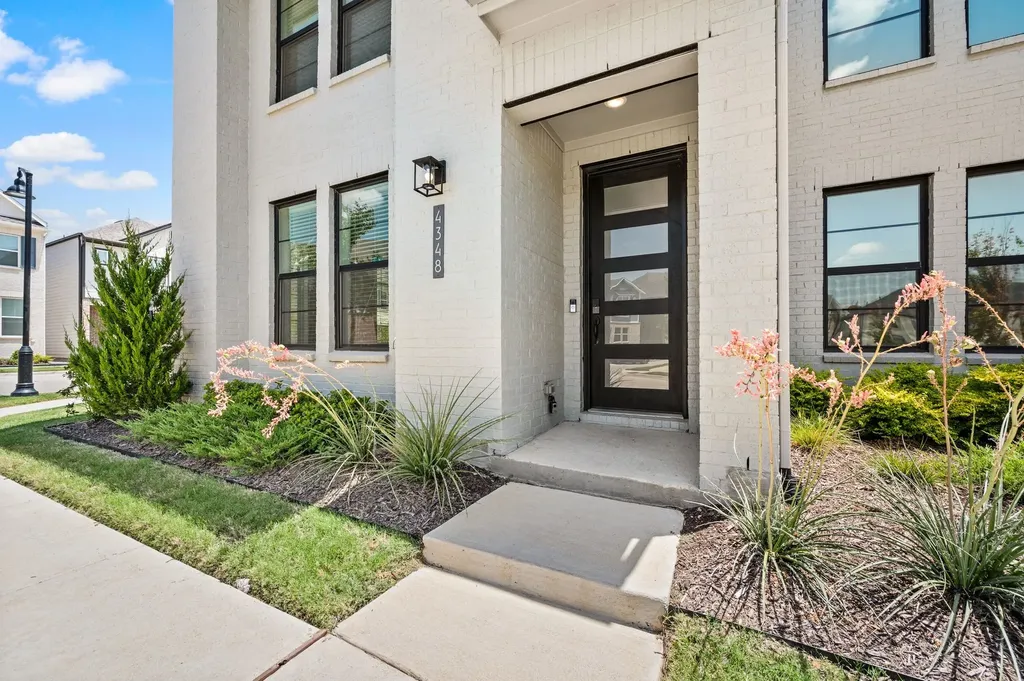 4348 James Street North Richland Hills TX 76180