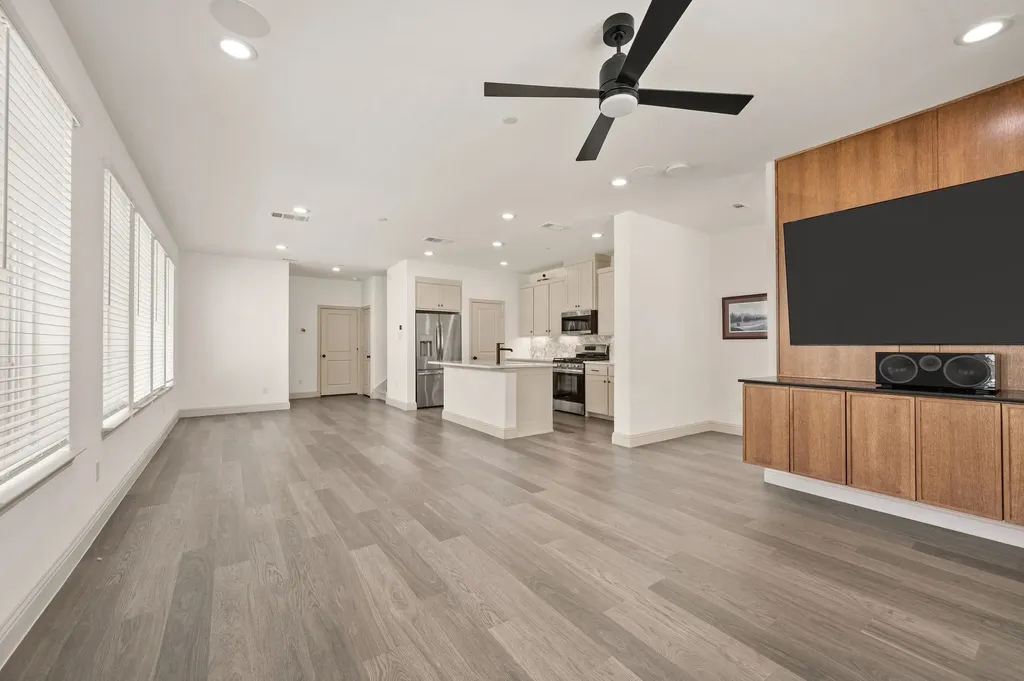 4348 James Street North Richland Hills TX 76180