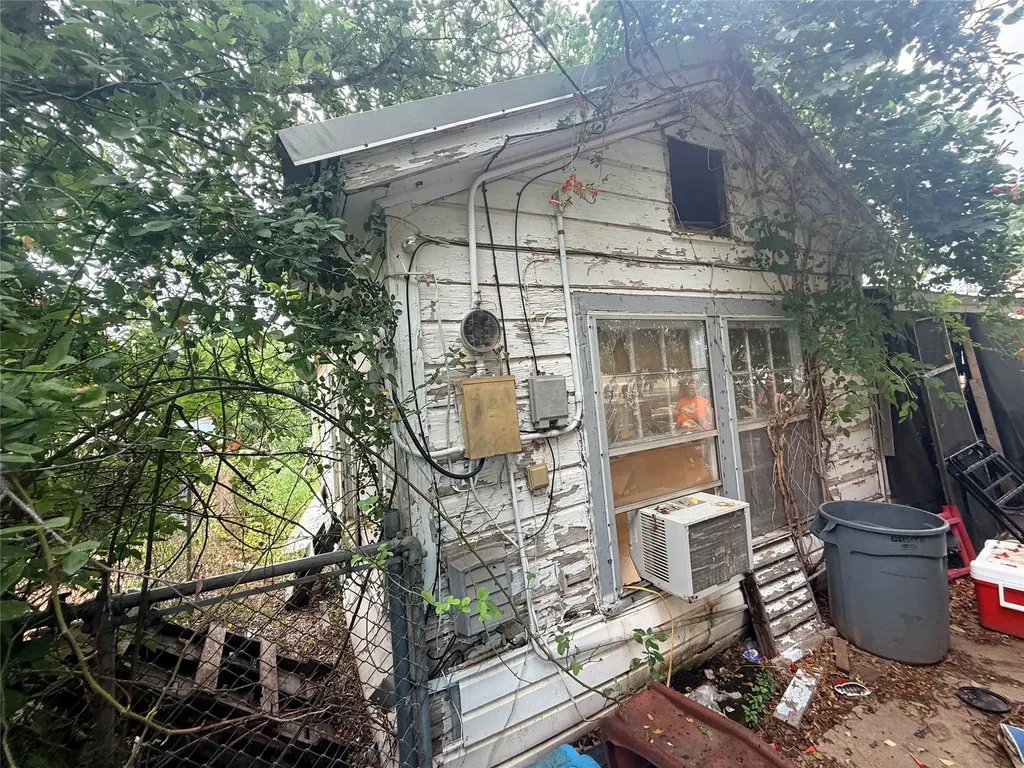 311 SW 3rd Street Mineral Wells TX 76067