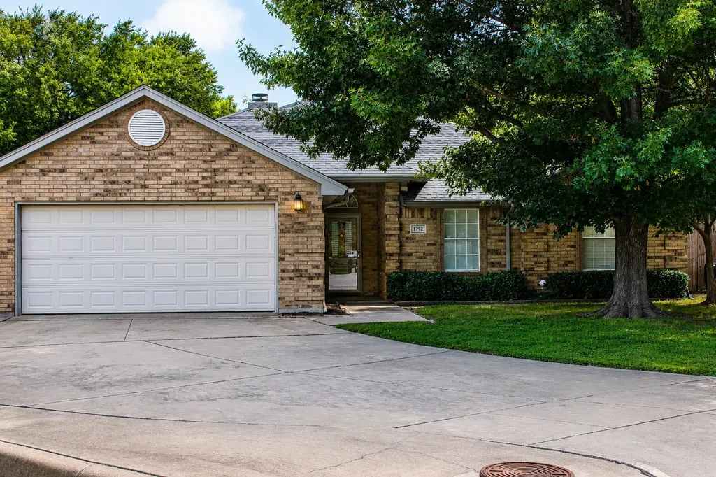 1792 Independence Road Blue Mound TX 76131
