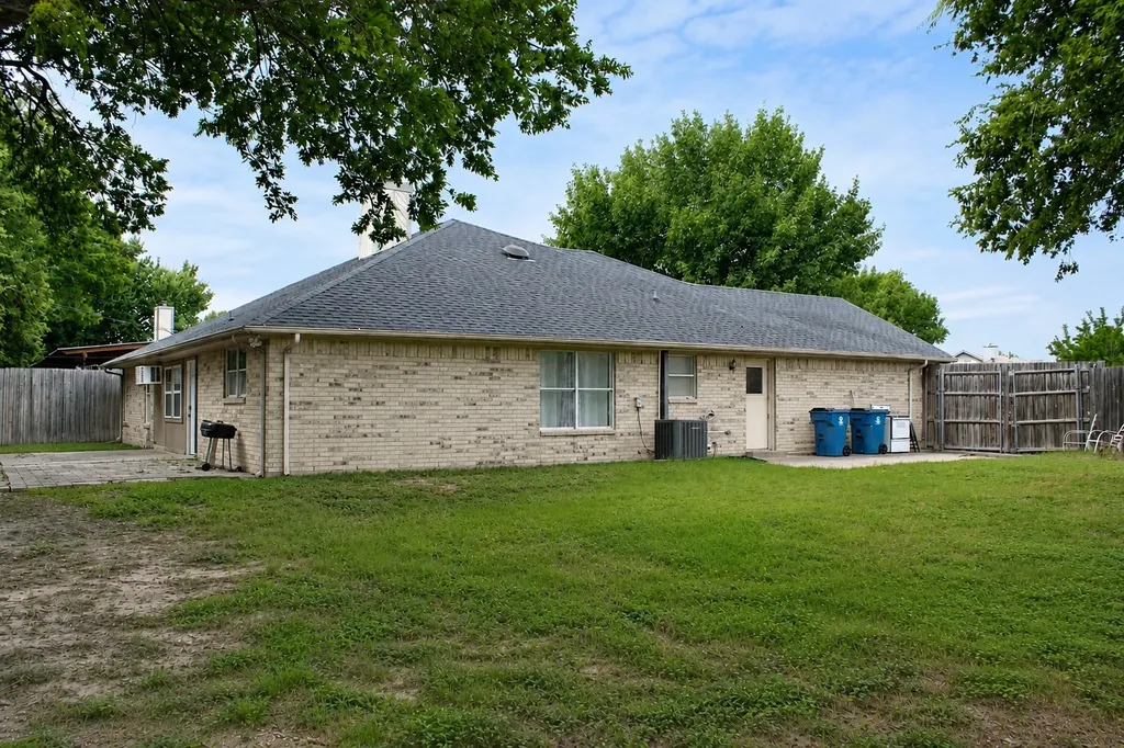 1792 Independence Road Blue Mound TX 76131