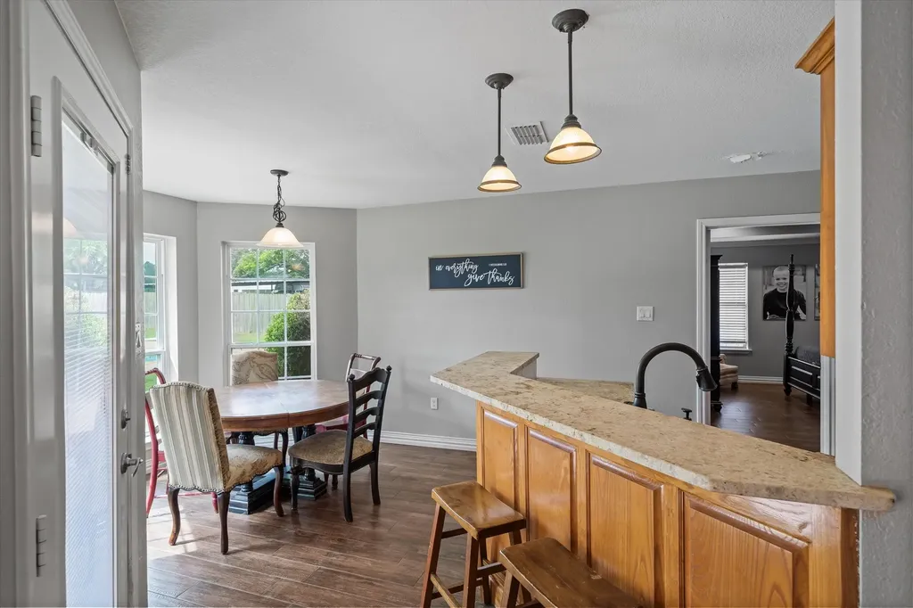 169 Vz County Road 1503 Van TX 75790
