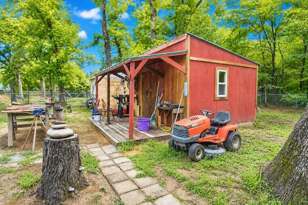 921 Crown Drive Tool TX 75143