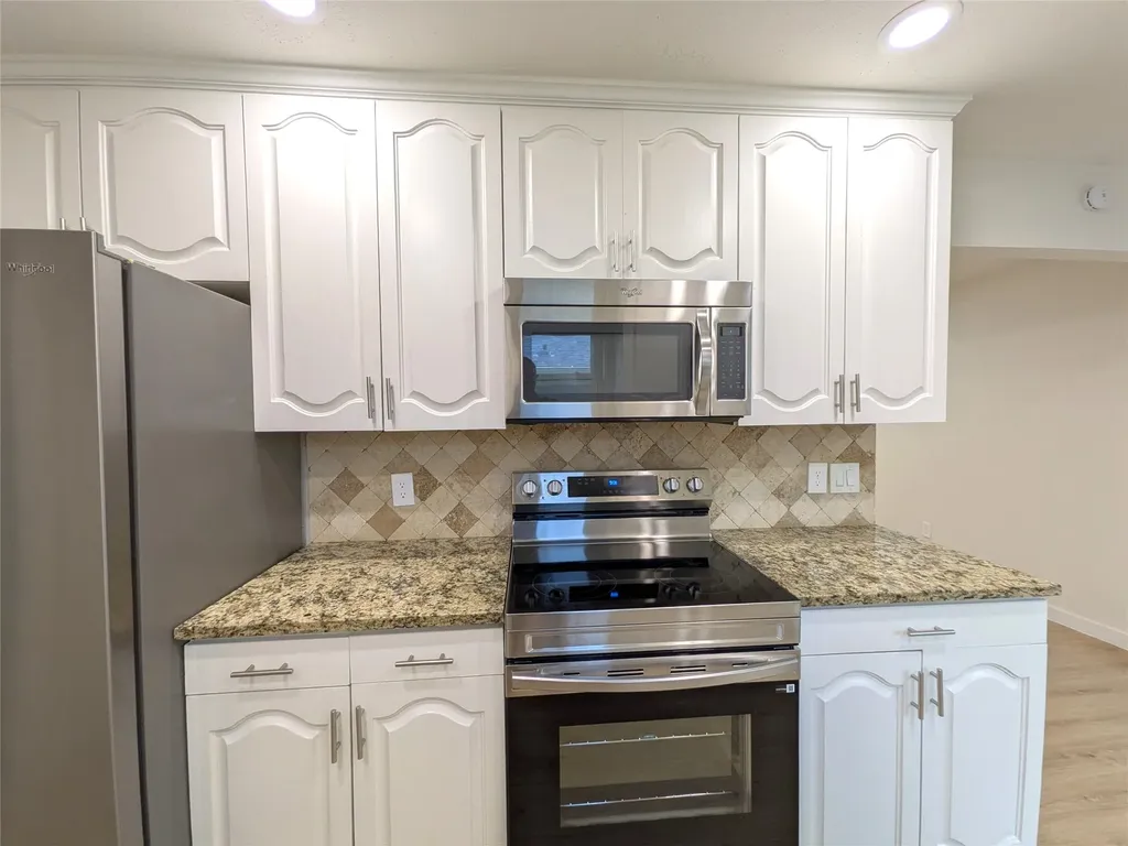 1400 Oakhill Drive Plano TX 75075
