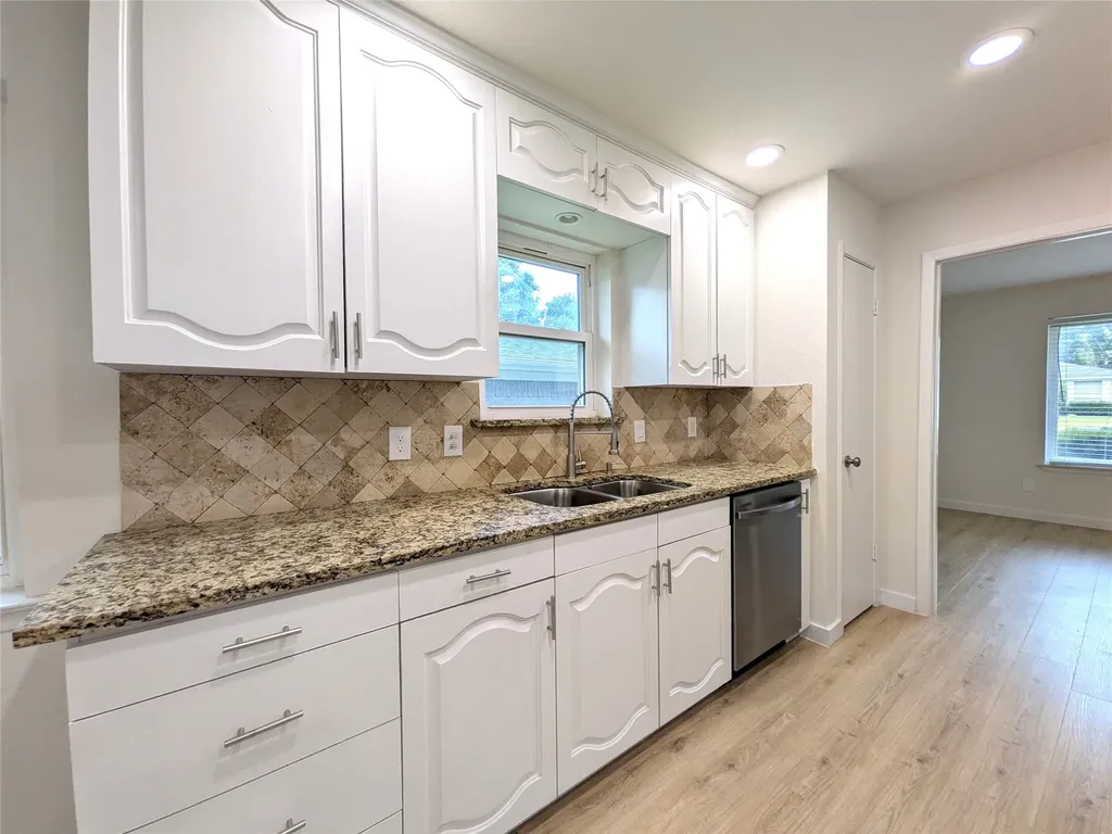 1400 Oakhill Drive Plano TX 75075