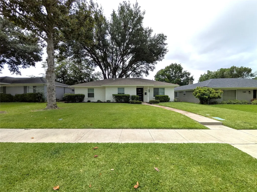 1400 Oakhill Drive Plano TX 75075