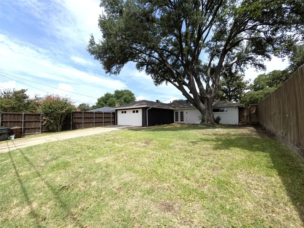 1400 Oakhill Drive Plano TX 75075