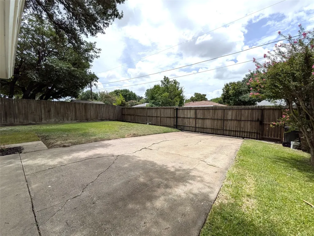 1400 Oakhill Drive Plano TX 75075