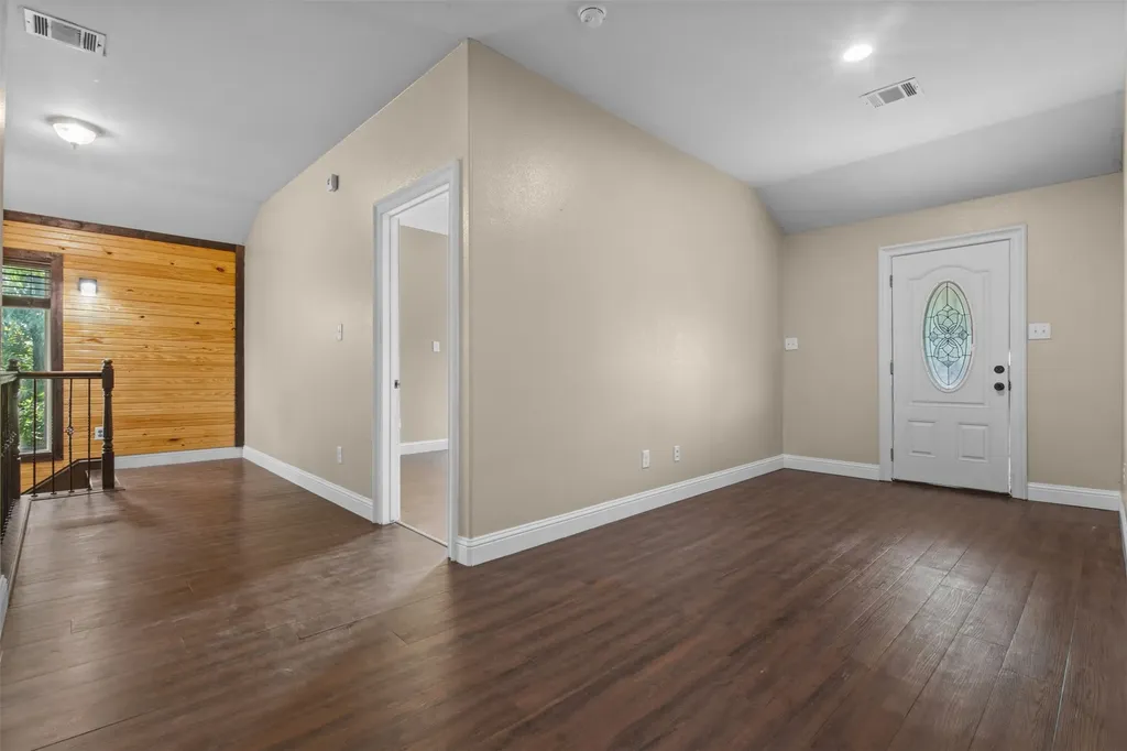 3030 Weisenberger Drive Dallas TX 75212
