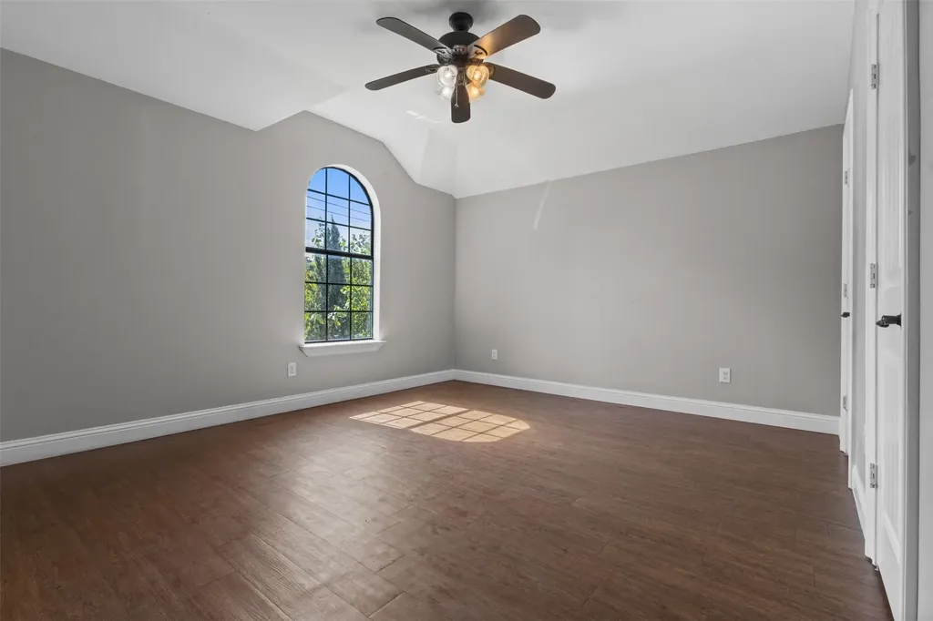 3030 Weisenberger Drive Dallas TX 75212
