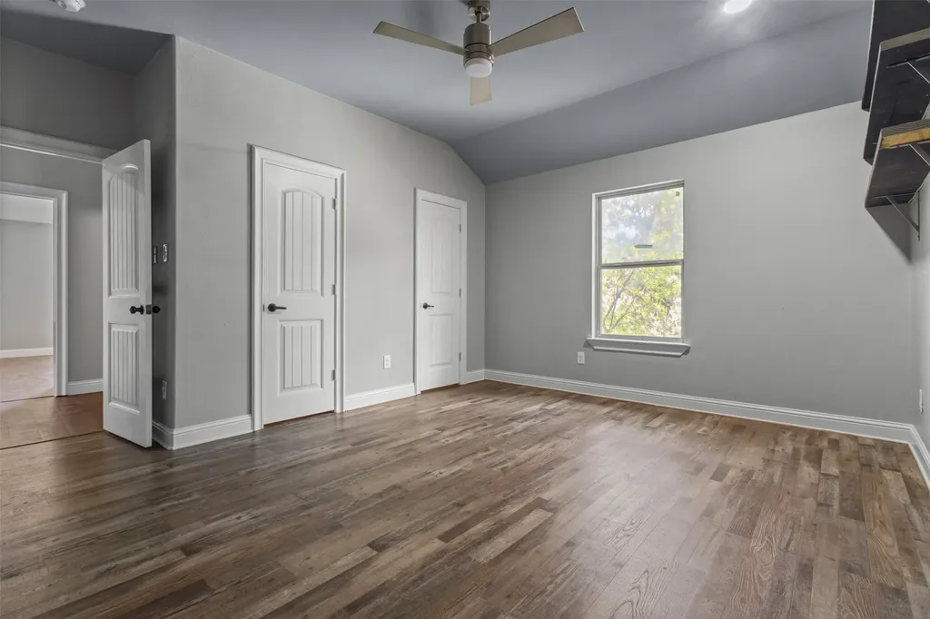 3030 Weisenberger Drive Dallas TX 75212