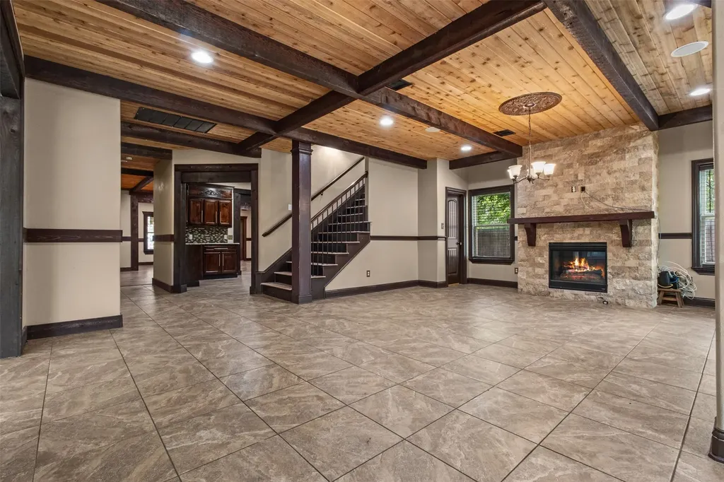 3030 Weisenberger Drive Dallas TX 75212