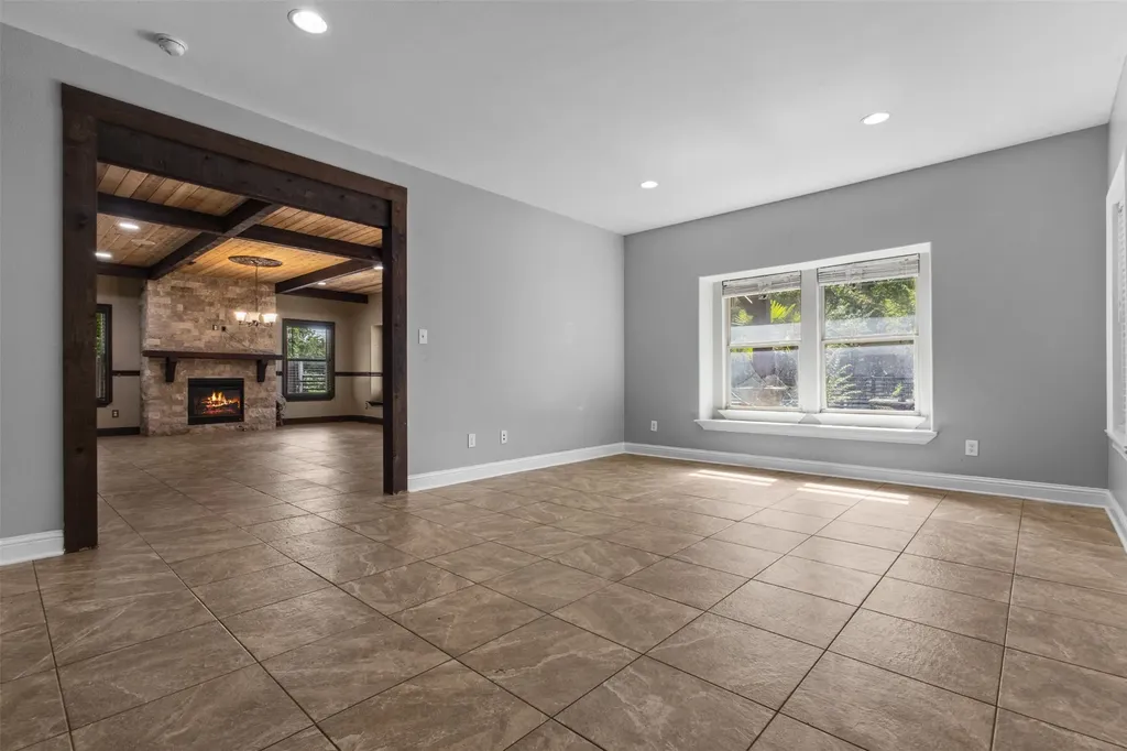3030 Weisenberger Drive Dallas TX 75212