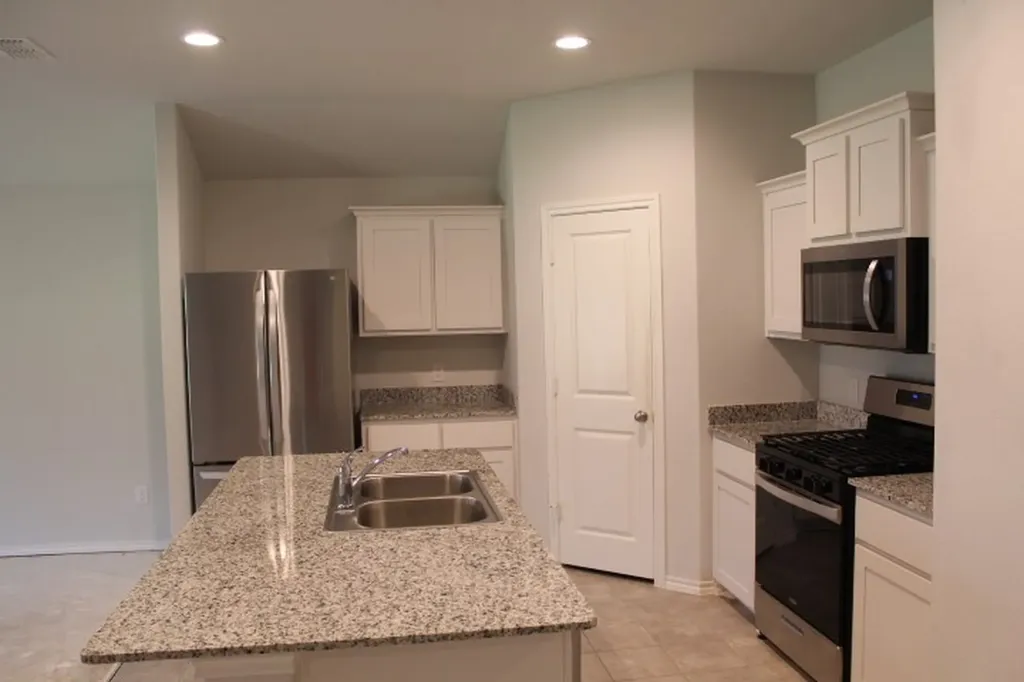 708 Spaulding Street Justin TX 76247