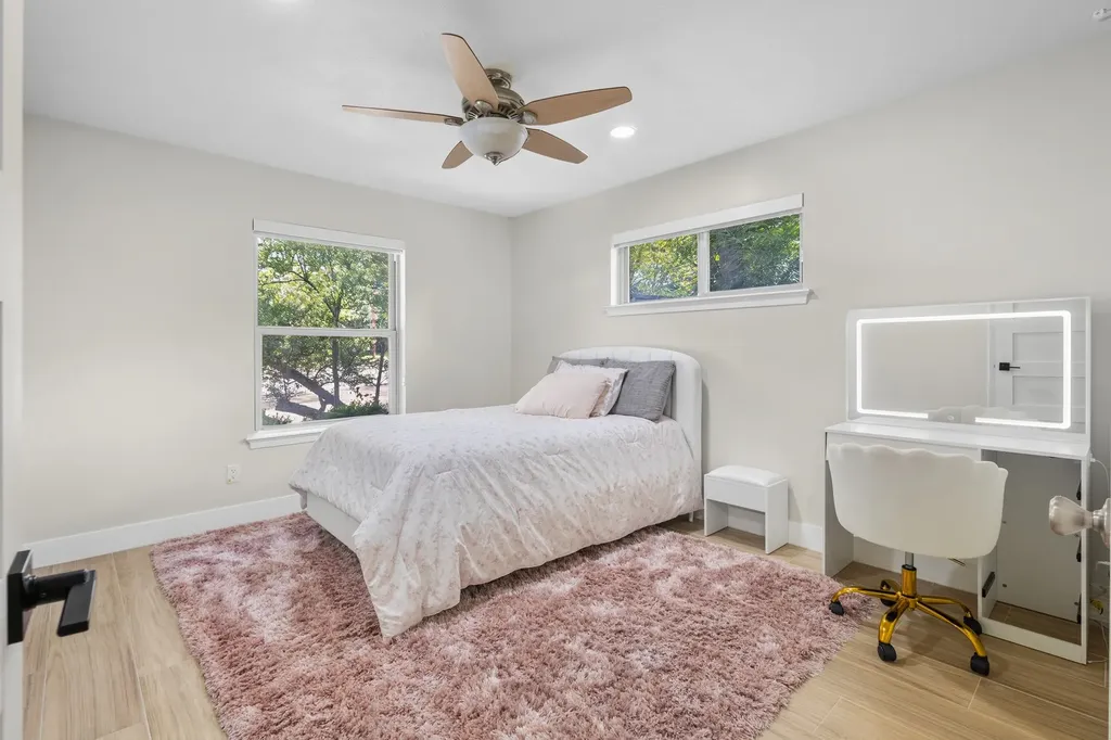 3908 Royal Lane Dallas TX 75229