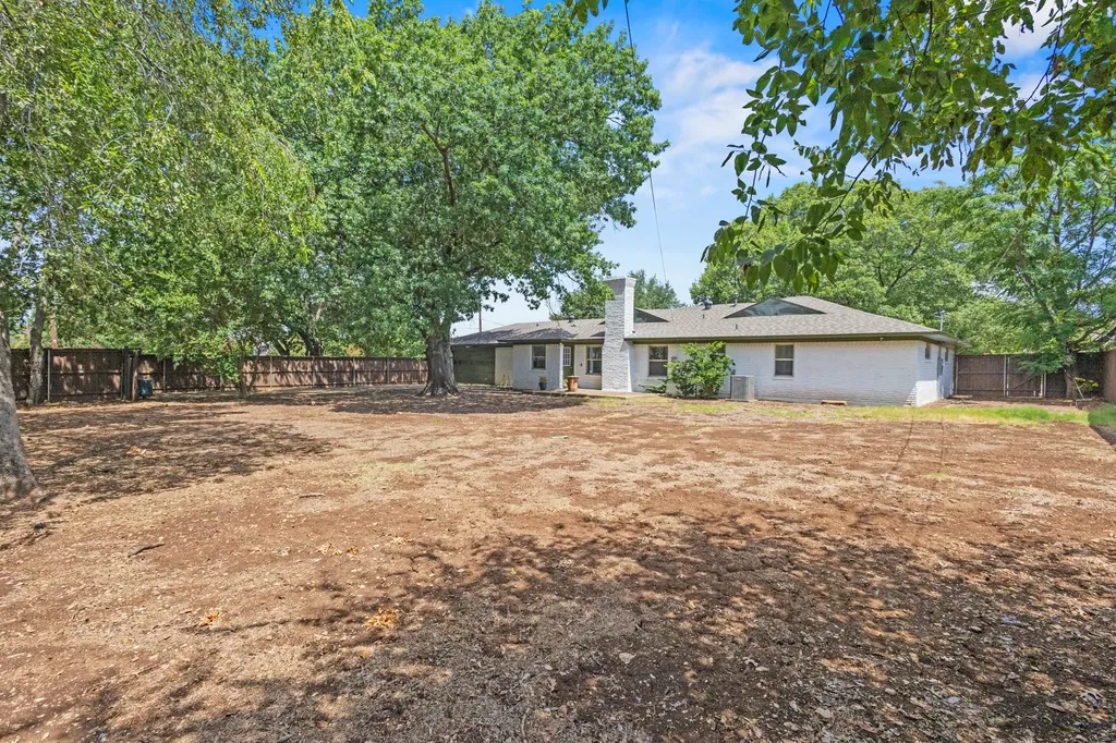3908 Royal Lane Dallas TX 75229