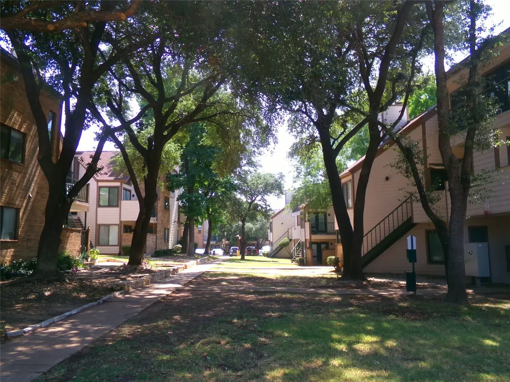 2311 Basil Drive Arlington TX 76006