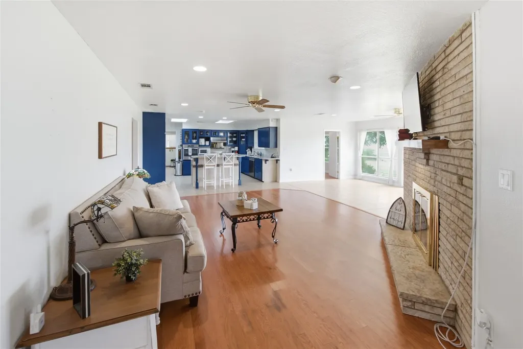 181 County Road 1747 Clifton TX 76634