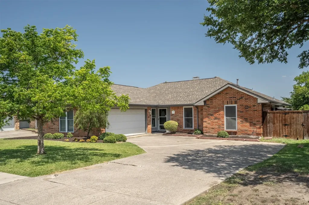 1719 Brighton Drive Carrollton TX 75007