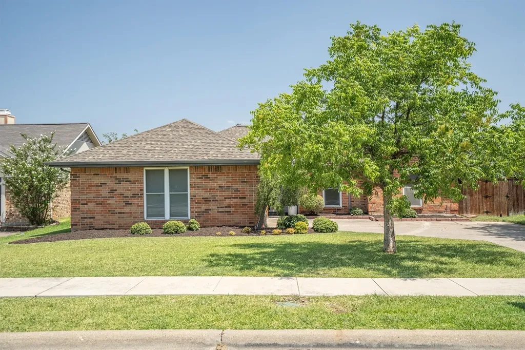 1719 Brighton Drive Carrollton TX 75007