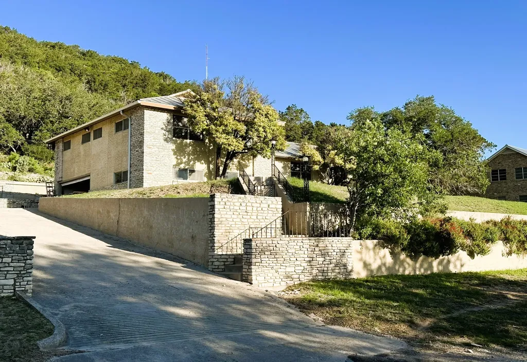 120 Bluebonnet Drive Junction TX 76849