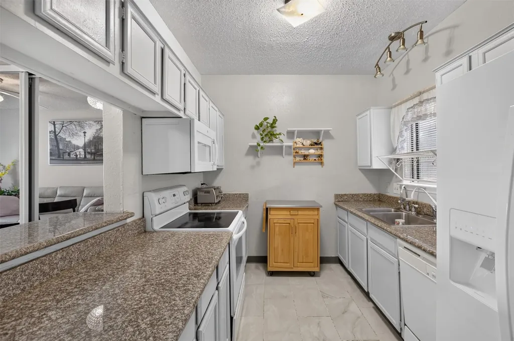 5550 Spring Valley Road Dallas TX 75254