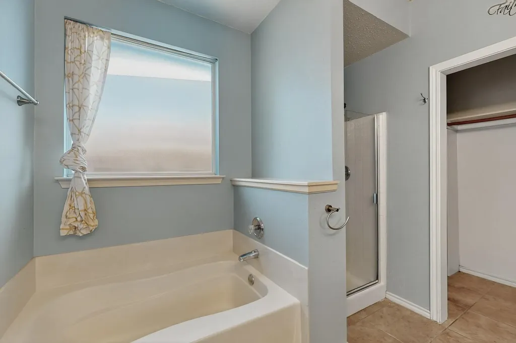 165 Hirth Drive Crowley TX 76036