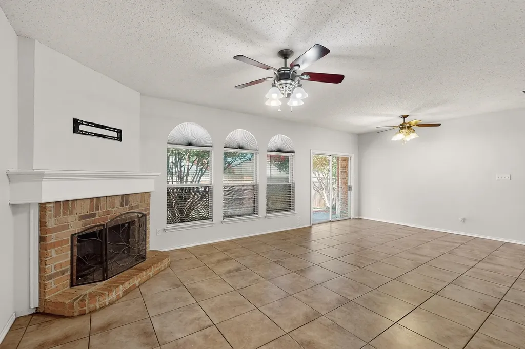 165 Hirth Drive Crowley TX 76036