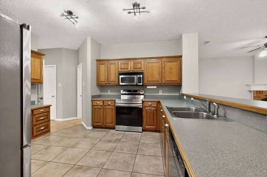 165 Hirth Drive Crowley TX 76036