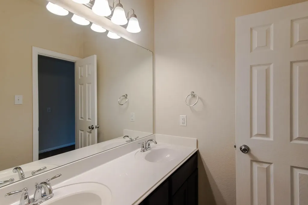 1512 Cockatiel Drive Little Elm TX 75068