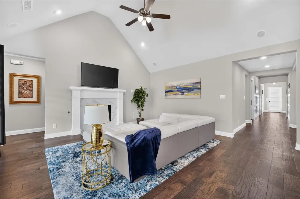 713 Sandbox Drive Little Elm TX 76227
