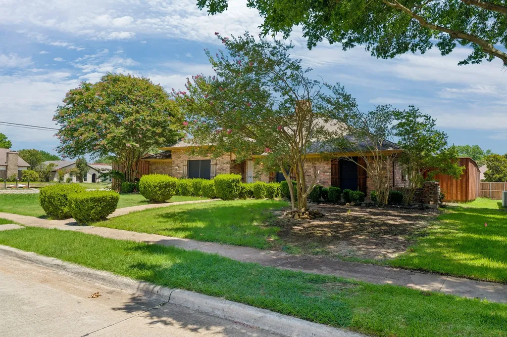 2416 Peachtree Lane Plano TX 75074