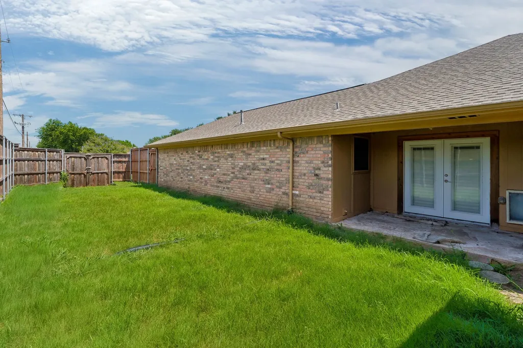 2416 Peachtree Lane Plano TX 75074