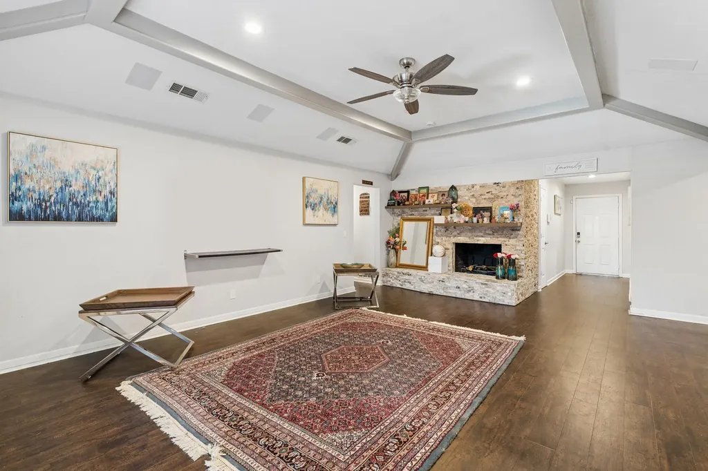 2416 Peachtree Lane Plano TX 75074