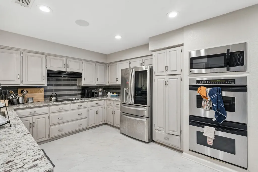 2416 Peachtree Lane Plano TX 75074